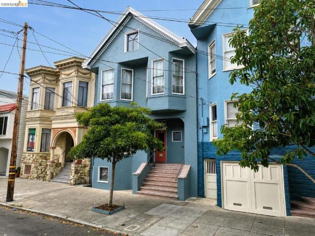 856 York Street