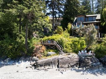 8579 Redrooffs Road, Out Of Area, BC, V7Z 1A9 Luxury House for sale | Listing ID 10391 | Royal LePage Carriage Trade Luxury Properties