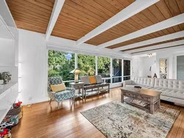 857 12Th Street E, North Vancouver, BC, V7L 2L2 house for sa.