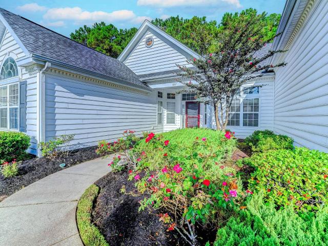857 Castlebridge Dr