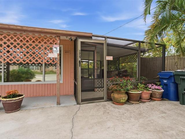 857 Palmetto St, Englewood, FL 34223 | MLS #A4670