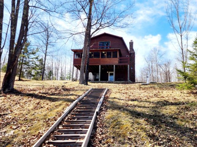 8582 W Graves Lake Road NE