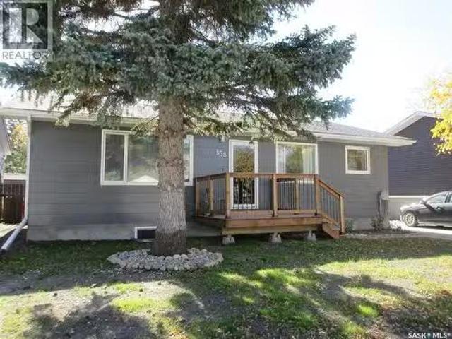858 Worobetz Crescent N, Regina, SK, S4X 2C3 house for sale.