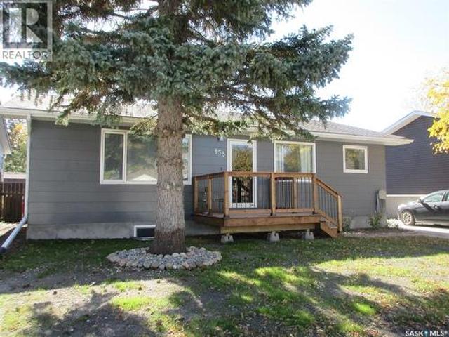 858 Worobetz Crescent N, Regina, SK, S4X 2C3 house for sale | Listing ID SK050857 | Royal LePage