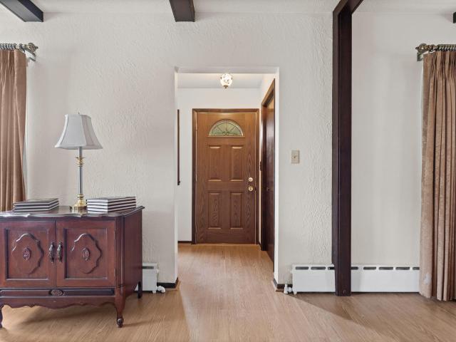 858 Vista N Ct