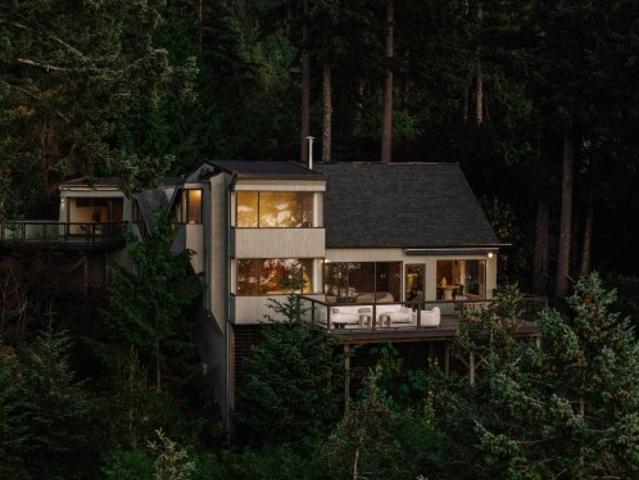 8595 Ansell Place, West Vancouver, BC, V7W 2W3 house for sale | Listing ID R3140 | Royal LePage