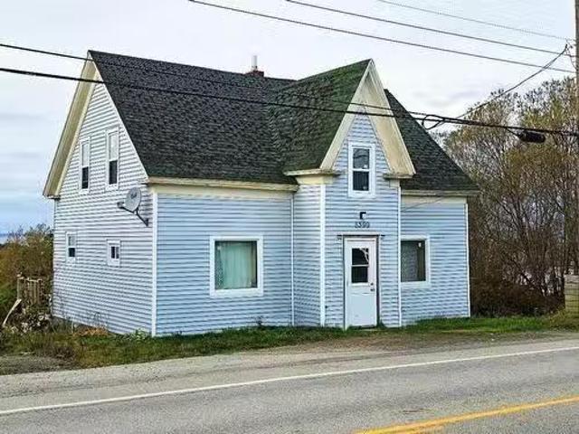 8599 Highway 1, Meteghan Centre, NS, B0W 2K0 house for sale.