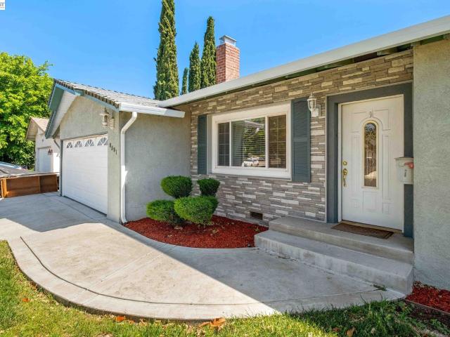 8591 Beverly Ln