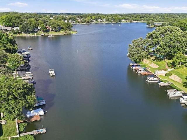 859 NW South Shore Drive
