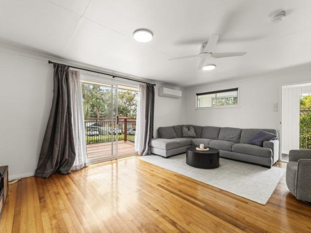 859m² of Opportunity! Spacious Family Living, Double Side Access & Endless Potential!