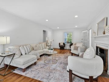 85 Whitney Rd