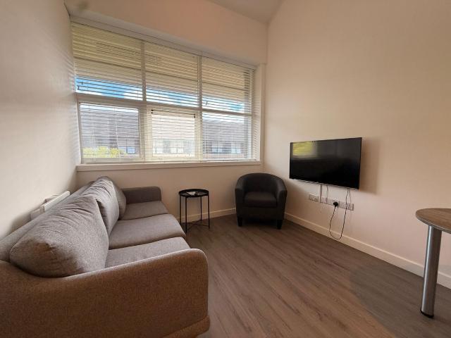 85 Ascot House, Lynch Wood, Peterborough PE2, 2 bed flat to rent, £895 pcm | PrimeLocation