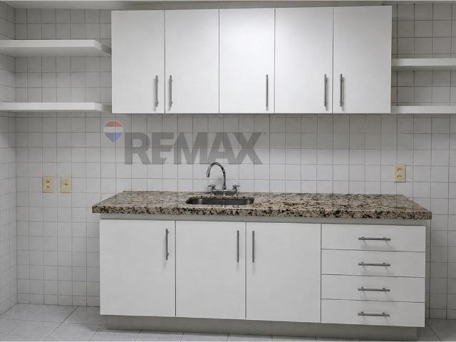 85 Área Útil Apartamento Alugar, 3 Dormitórios localizado em Rua Confederação do Equador, 60 Perto da Cada dos Frios Graças, Recife, Pernambuco, 52011050 | Brasil