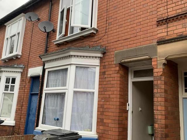 85 Beaconsfield RoadLeicester 1 bed flat to rent £750 pcm £173 pw