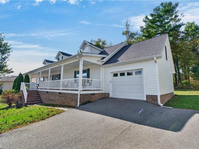 85 Chateau Lane