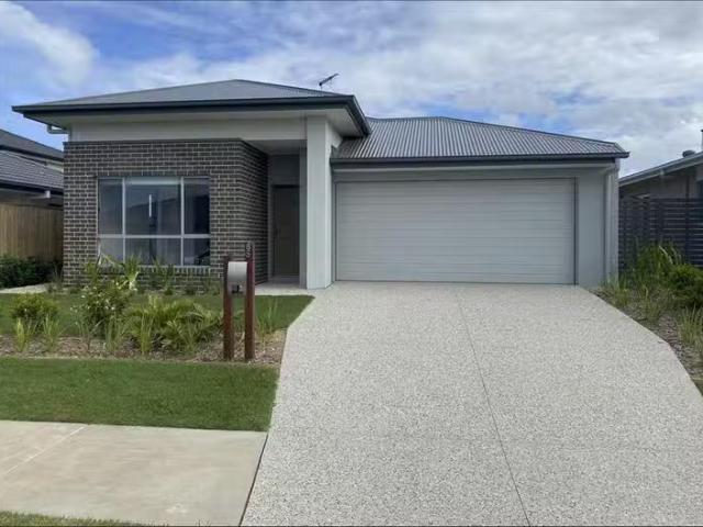 85 Greenview Circuit, Arundel, QLD 4214