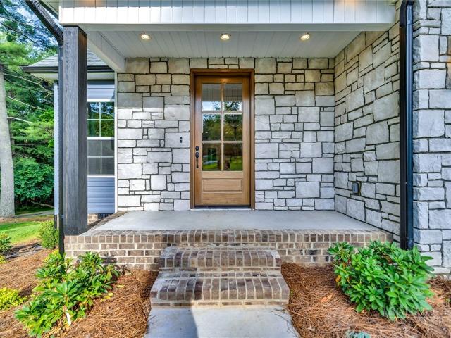 85 Iris Drive