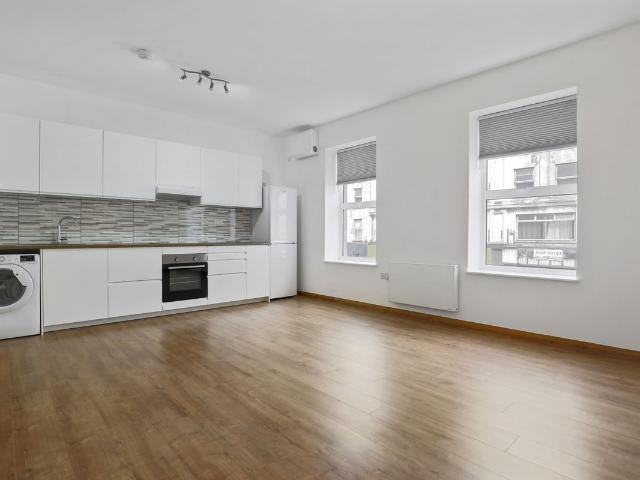 85 Kingsland Road E8, 1 bed flat to rent, £1,950 pcm | PrimeLocation