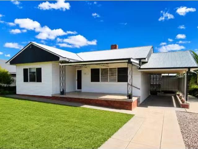 85 Links Road, Gunnedah House for rent Listed by Brittney Mcl.