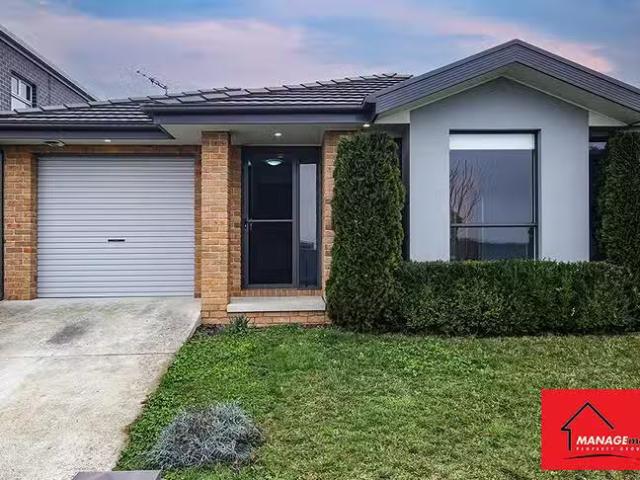 85 Ormiston Circuit, Harrison, ACT 2914