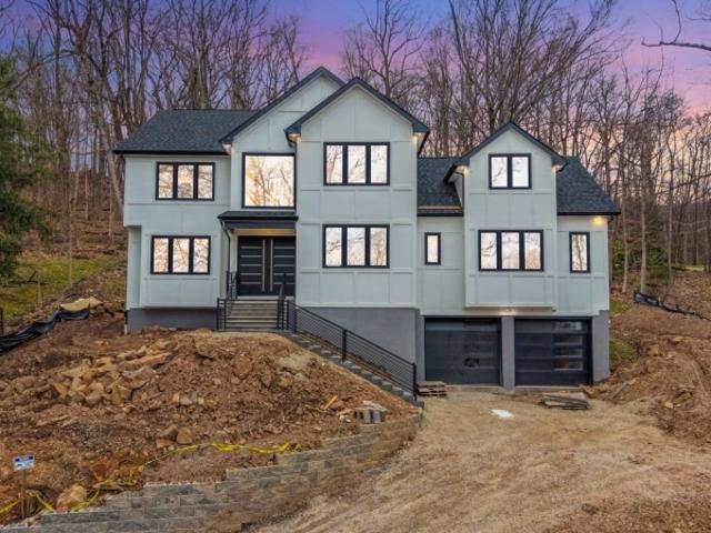 85 Pine Brook Rd
