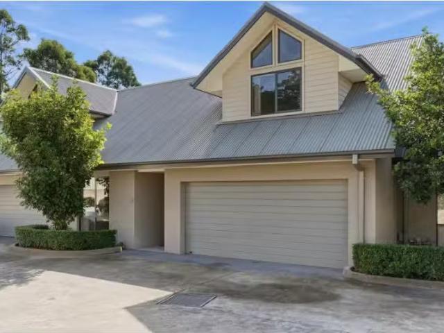 8/5 Prings Road, Lisarow Townhouse for rent Listed by Olivia.