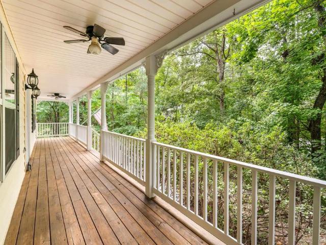 85 Rosewood Dr