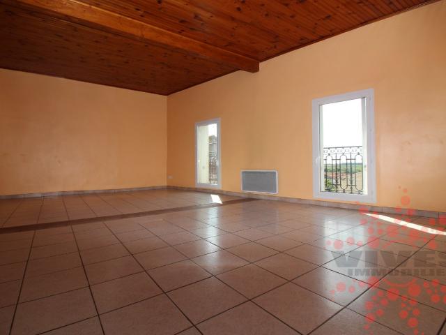 85m², 3 pièces en location à Servian 605 € par mois