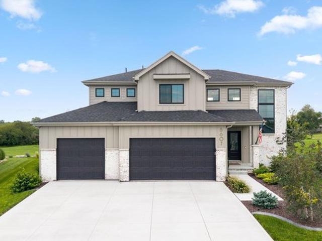 8607 Eagle Pt, Plattsmouth, NE 68048