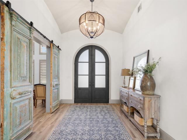 8603 Woods Hollow Trail
