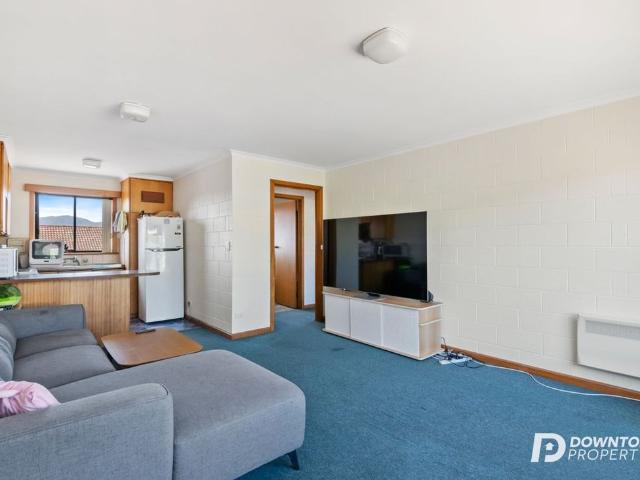 8/60 main rd, claremont tas 7011