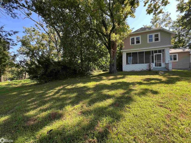 860 N 5th Street
