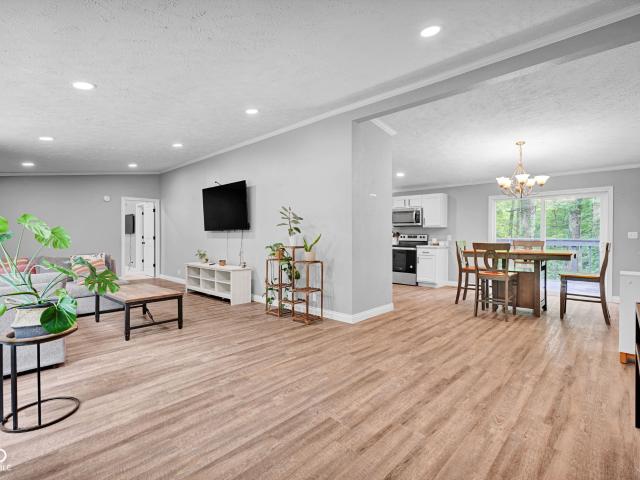 860 N County Road 700 W