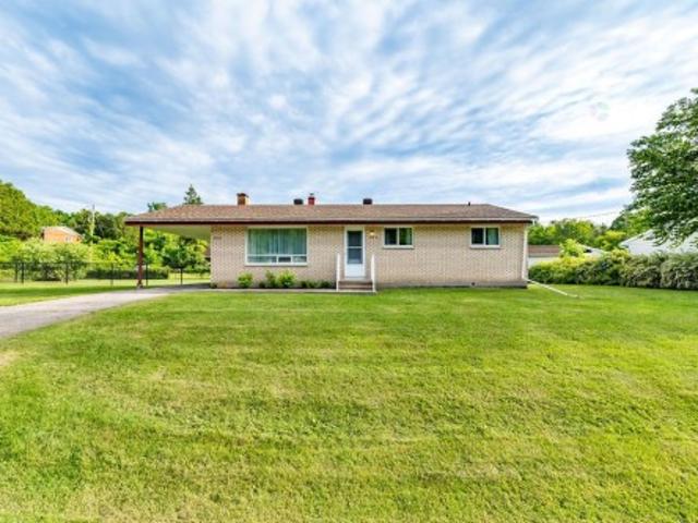 860 Rue Covey, Bryson, QC, J0X 1H0 house for sale | Listing ID 22173 | Royal LePage