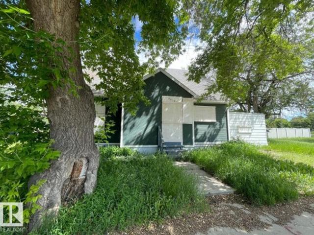 8615 Street Nw, Edmonton, AB, T6H 1K5 house for sale | Listing ID E4500 | Royal LePage