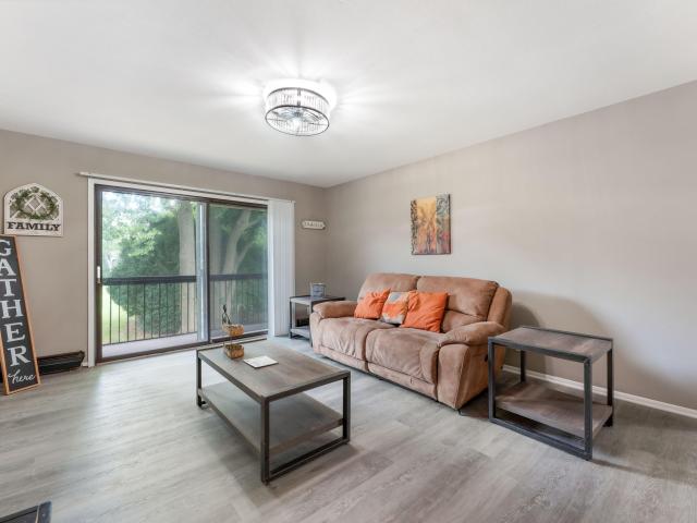 8617 N Servite Dr, Unit 206