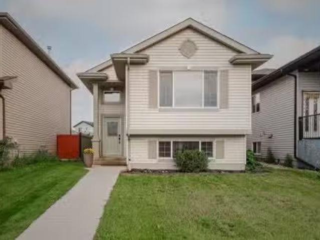 8610 102A Ave, Grande Prairie, AB, T8X 0B5 house for sale.