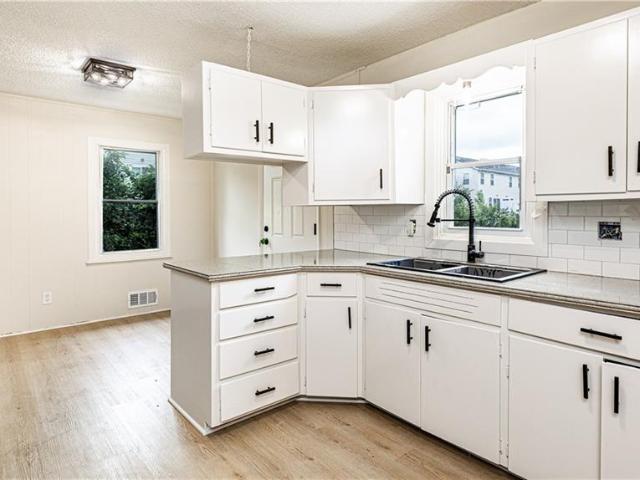 8611 Lane Avenue