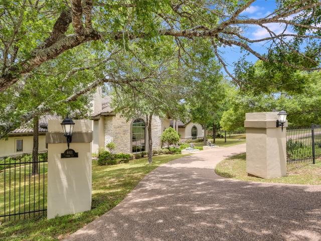 8611 Young Ln, Austin, TX 78737 | MLS #1159