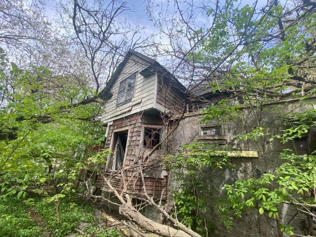 861 Carolina Street