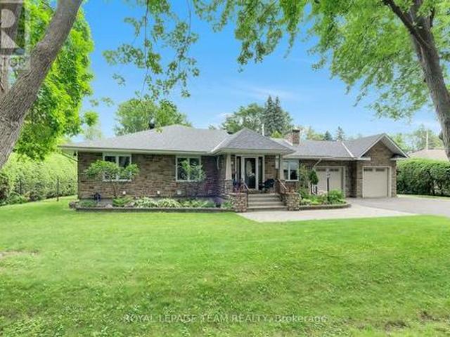 861 Dunlevie Avenue, Ottawa, ON, K2A 2Z3 house for sale | Listing ID X13848 | Royal LePage