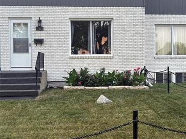 861 Sheppard St, Winnipeg, MB, R2P 0L2 townhouse for sale | Listing ID 202620 | Royal LePage