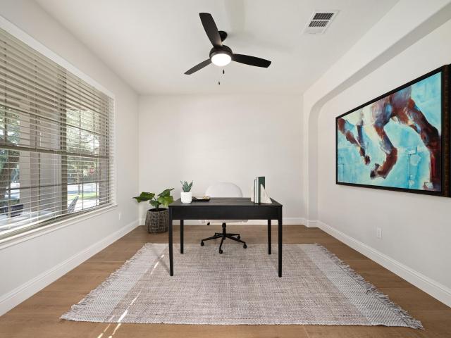8620 Alophia Dr