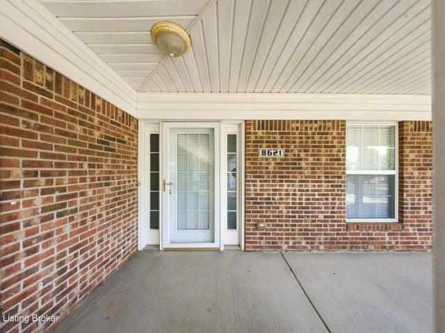 8621 Applegate Village Dr