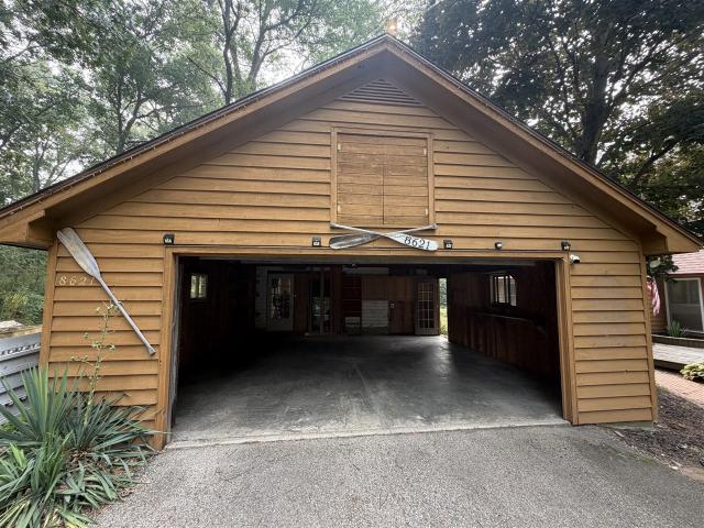 8621 Shirley Court