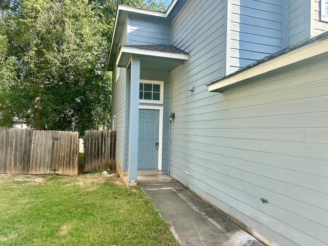 862 864 Sagewood Trl