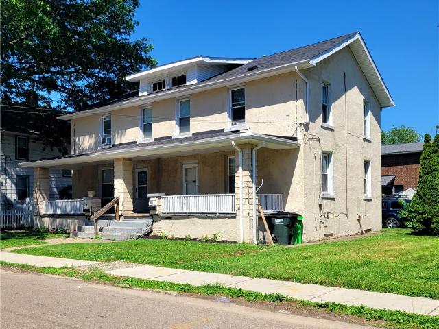 862 9th Street NE