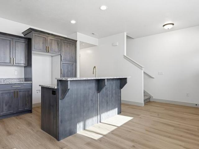 862 E 250 N, Hyrum, UT 84319