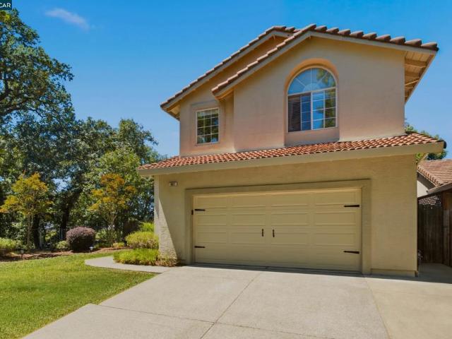 862 Foothill Dr