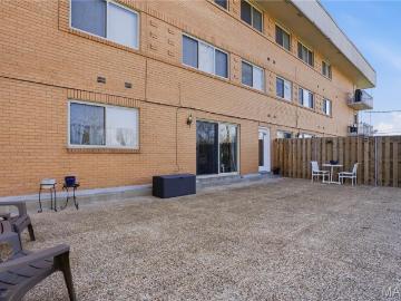 8631 Old Bonhomme Rd, Unit 1E, St. Louis, MO 63132 | MLS #26034